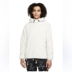 NiIKE MEN’S SPORTSWEAR ESSENTIALS SHERPA PULLOVER HOODIE SIZE MEDIUM